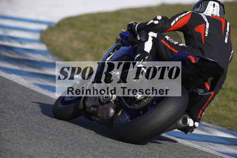 /Archiv-2024/02 29.01.-02.02.2024 Moto Center Thun Jerez/Gruppe gruen-green/backside